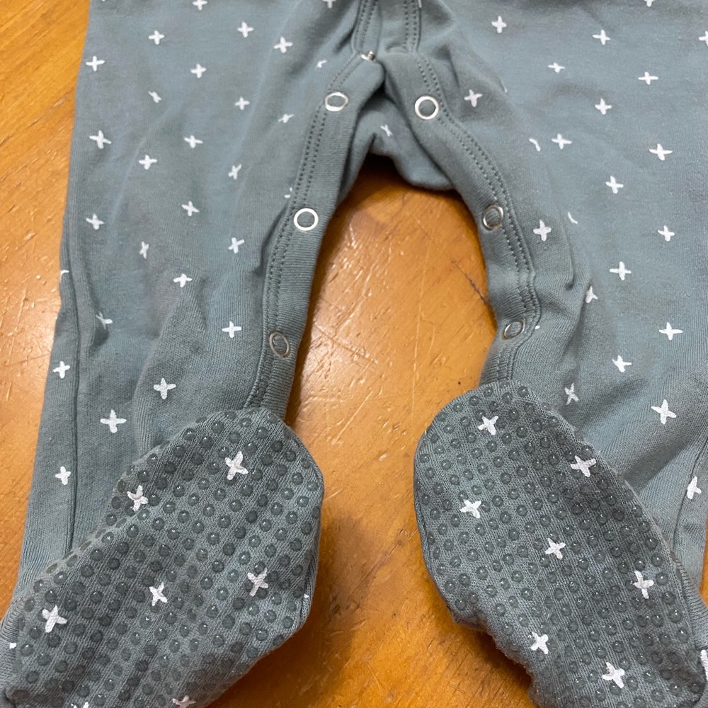 🆕 *FINAL* Quincy Mae footed sleeper, Color: Sea, Plus design, organic cotton PJ - Picture 6 of 11